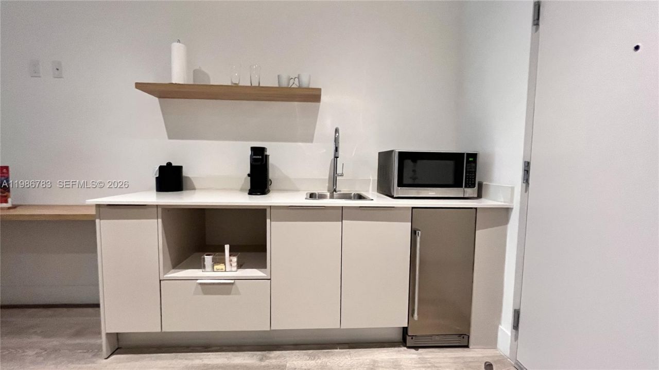 229 SW 9th St, Unit 307, Miami, FL 33130 Photo