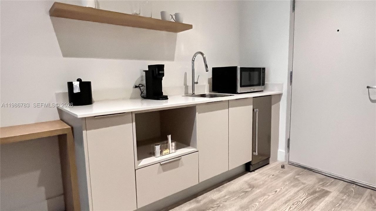 229 SW 9th St, Unit 307, Miami, FL 33130 Photo