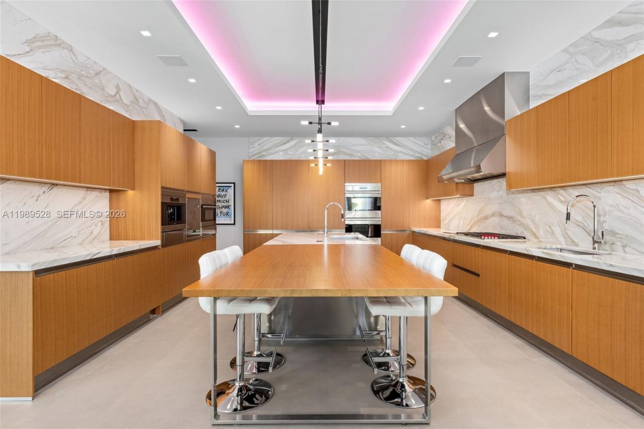 650 Royal Plaza Dr, Fort Lauderdale, FL 33301 Photo