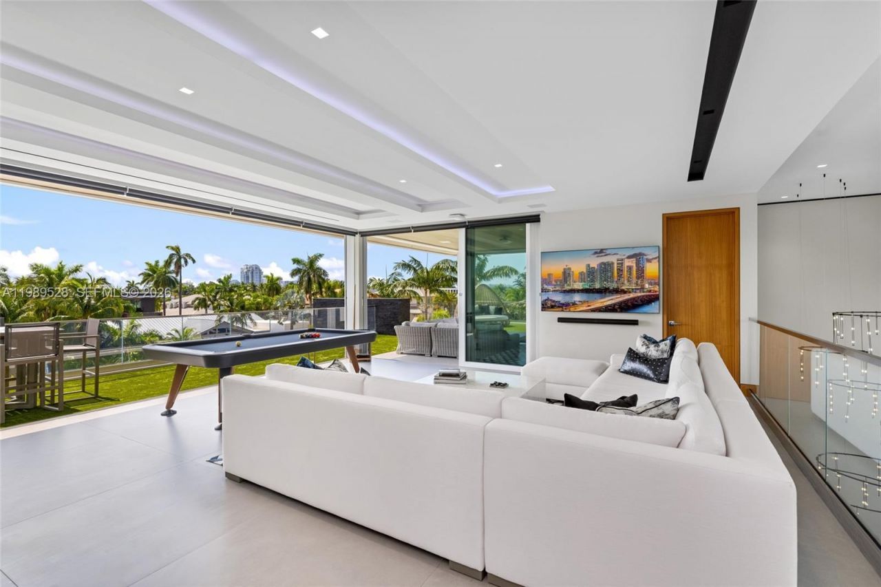 650 Royal Plaza Dr, Fort Lauderdale, FL 33301 Photo