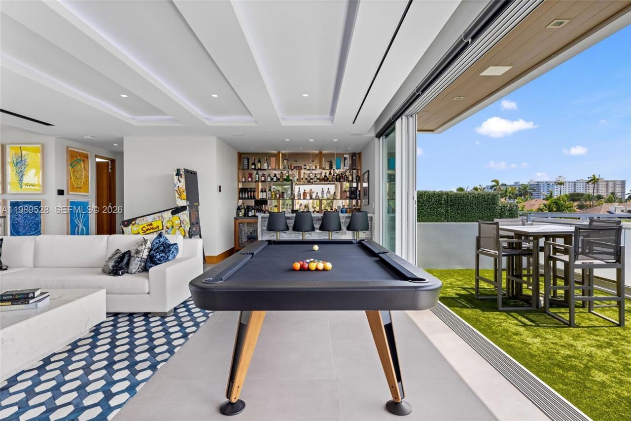 650 Royal Plaza Dr, Fort Lauderdale, FL 33301 Photo