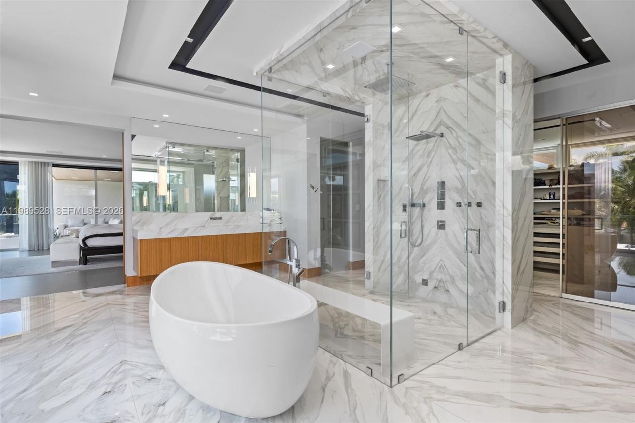 650 Royal Plaza Dr, Fort Lauderdale, FL 33301 Photo