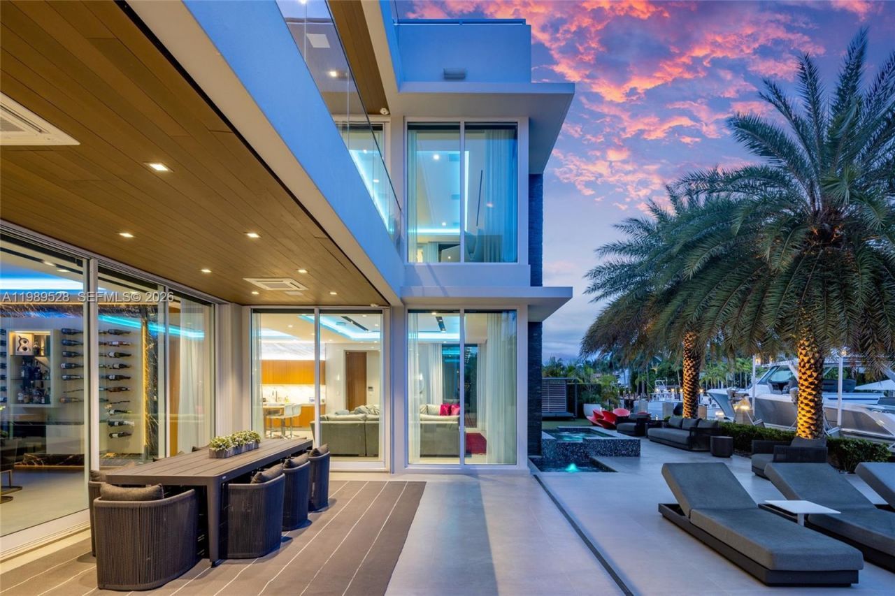 650 Royal Plaza Dr, Fort Lauderdale, FL 33301 Photo