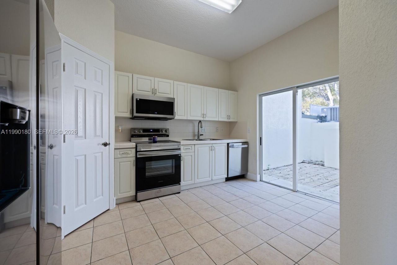 1947 SE 24th Ter, Homestead, FL 33035 Photo