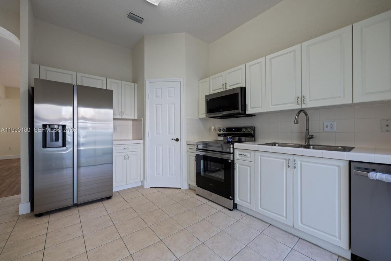 1947 SE 24th Ter, Homestead, FL 33035 Photo