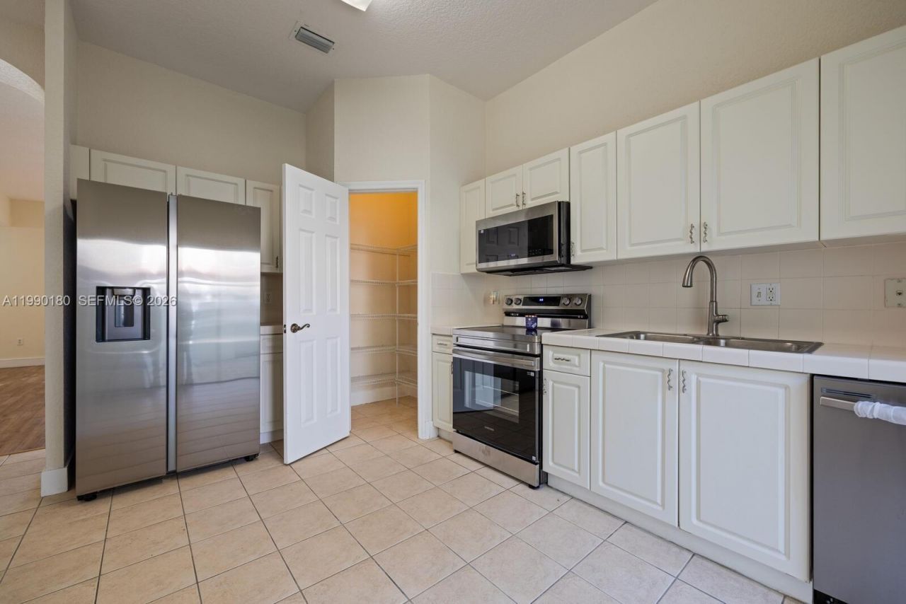 1947 SE 24th Ter, Homestead, FL 33035 Photo