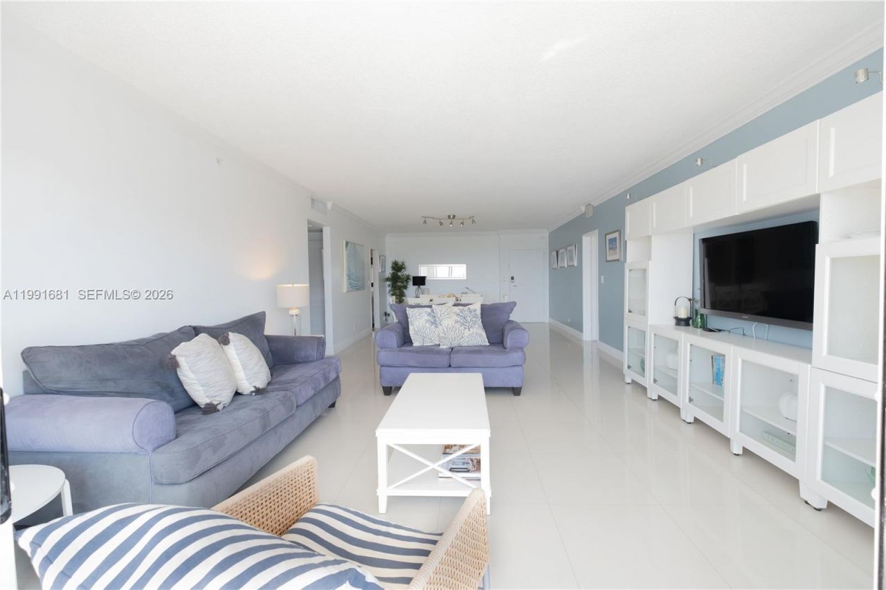 5601 Collins Ave, Unit 1420, Miami Beach, FL 33140 Photo