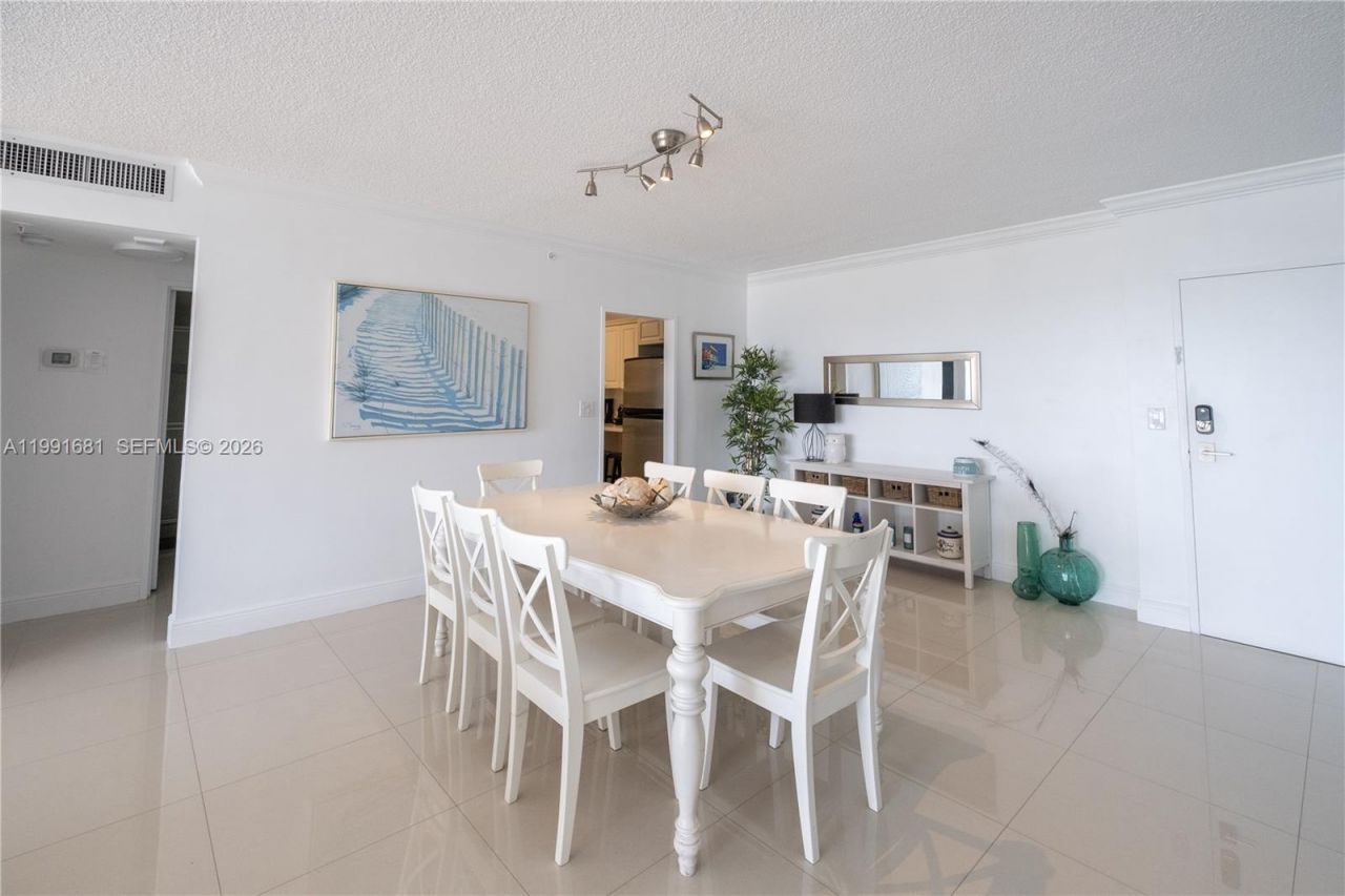 5601 Collins Ave, Unit 1420, Miami Beach, FL 33140 Photo