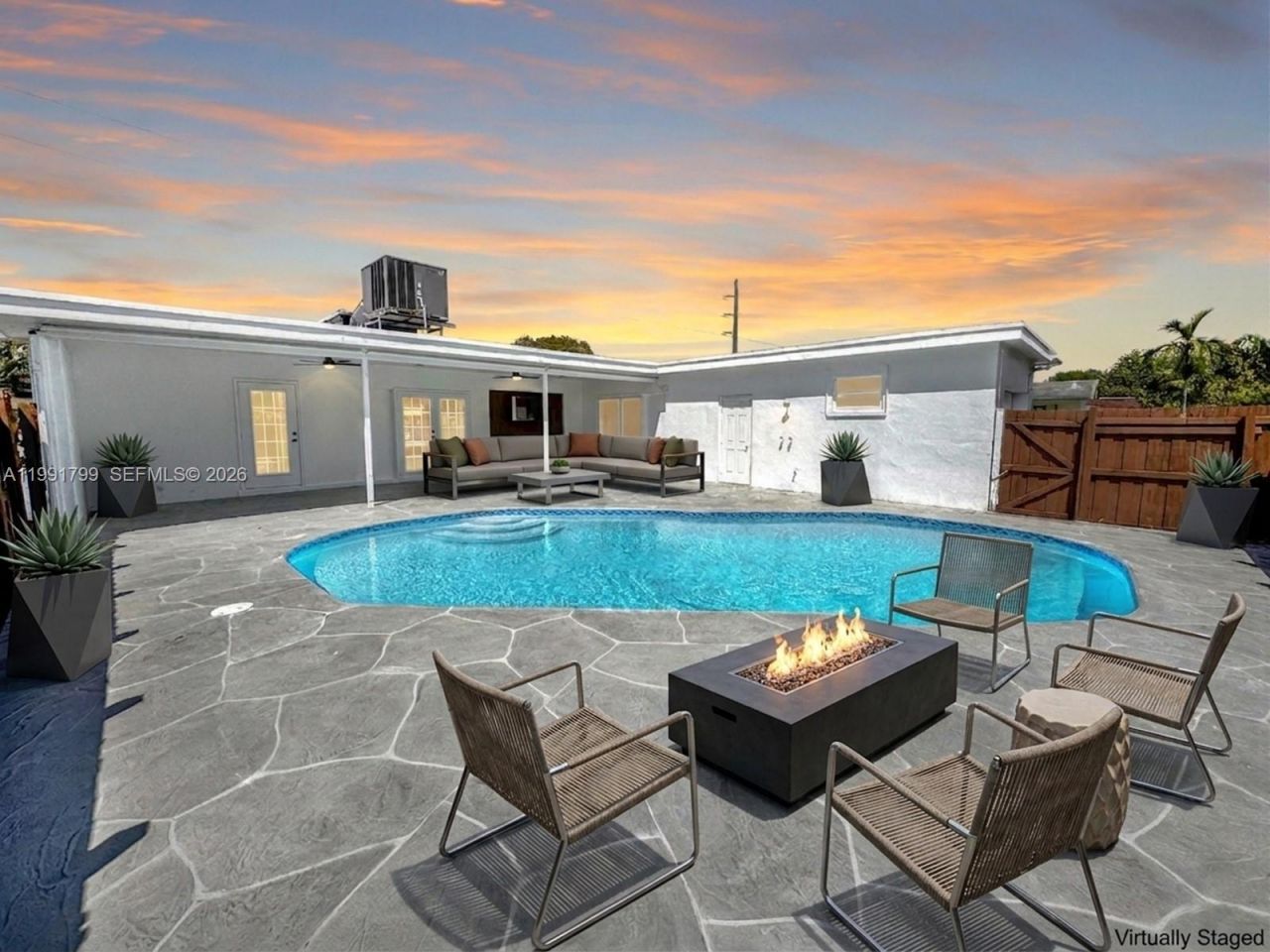 2101 N 56th Ave, Hollywood, FL 33021 Photo