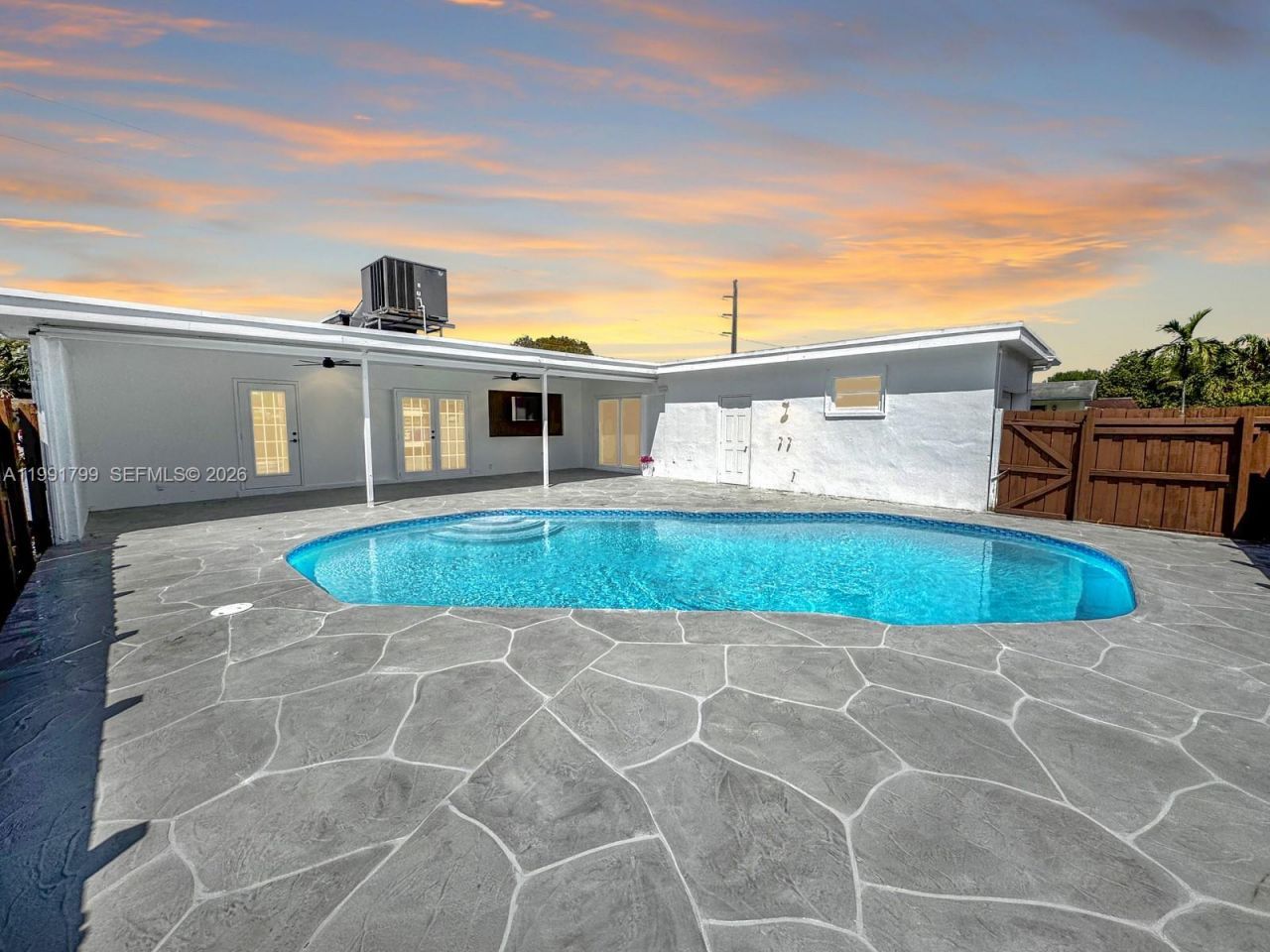 2101 N 56th Ave, Hollywood, FL 33021 Photo