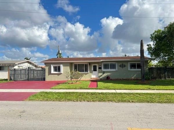 631 W 50th St, Unit 631, Hialeah, FL 33012