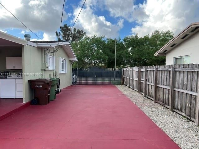 631 W 50th St, Unit 631, Hialeah, FL 33012 Photo