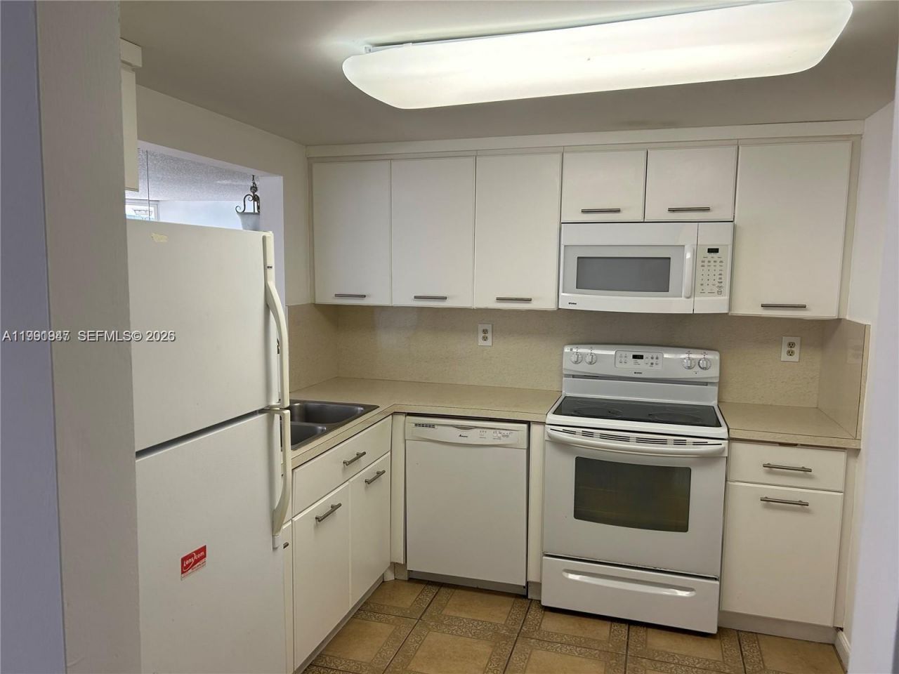 1915 Brickell Ave , Unit C1109, Miami, FL 33129 Photo