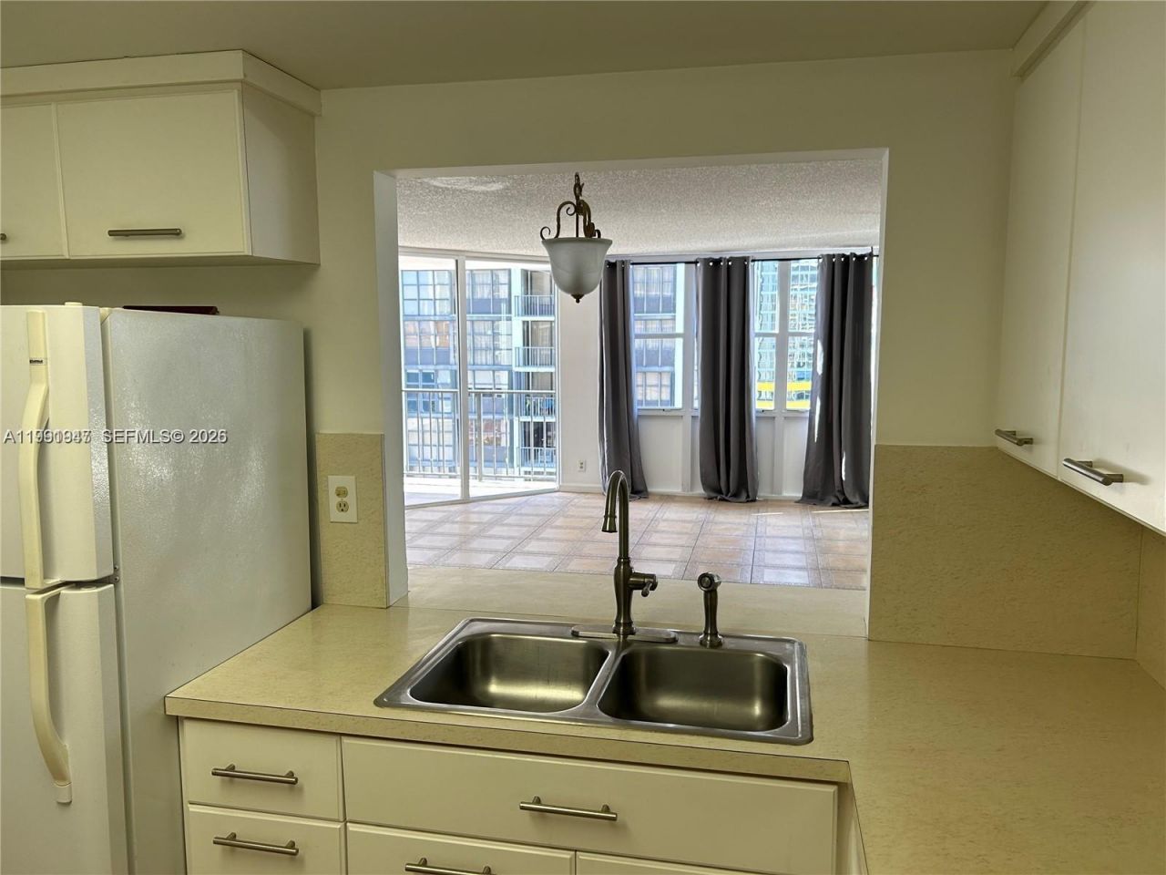 1915 Brickell Ave , Unit C1109, Miami, FL 33129 Photo