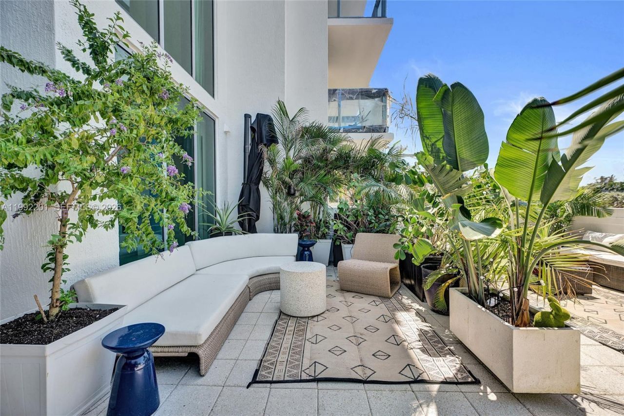 7928 East Dr , Unit 106, North Bay Village, FL 33141 Photo