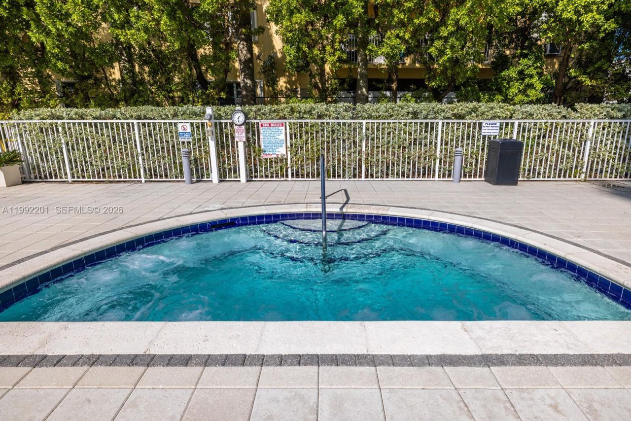 7928 East Dr , Unit 106, North Bay Village, FL 33141 Photo