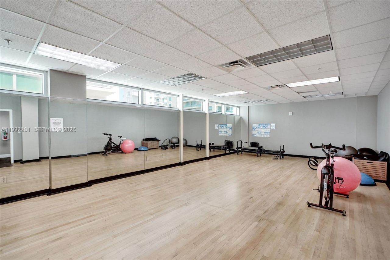 7928 East Dr , Unit 106, North Bay Village, FL 33141 Photo