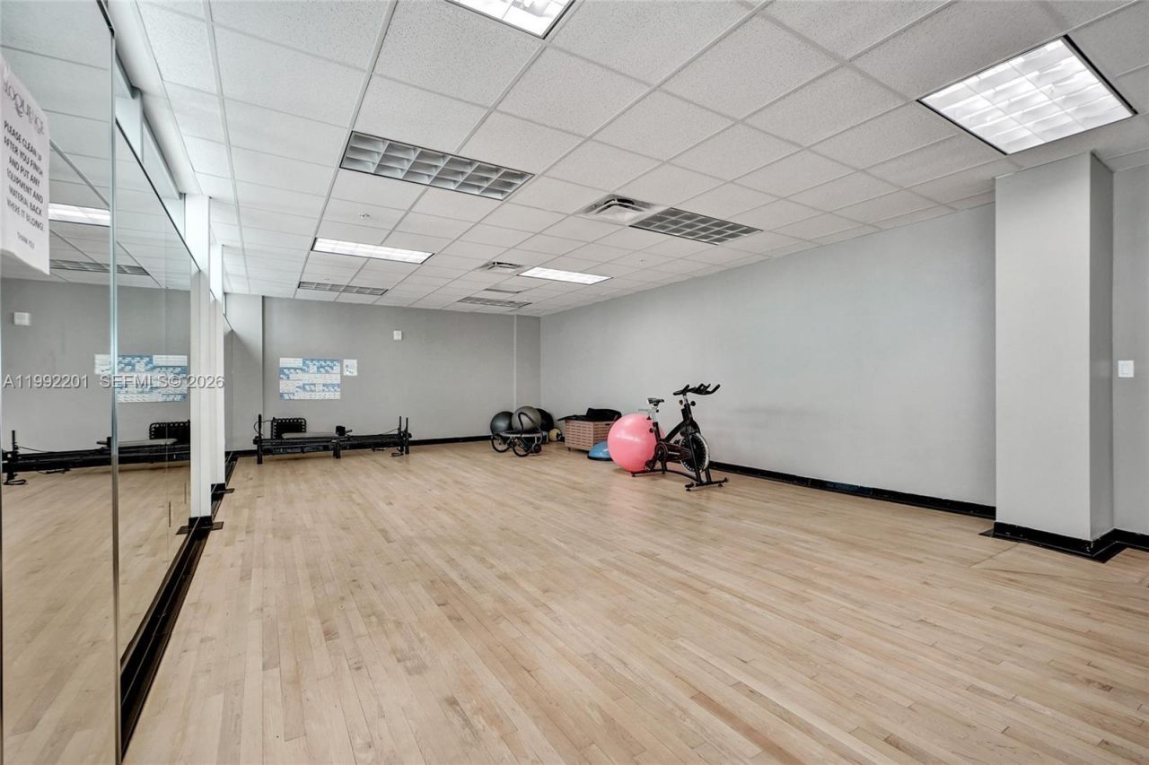 7928 East Dr , Unit 106, North Bay Village, FL 33141 Photo