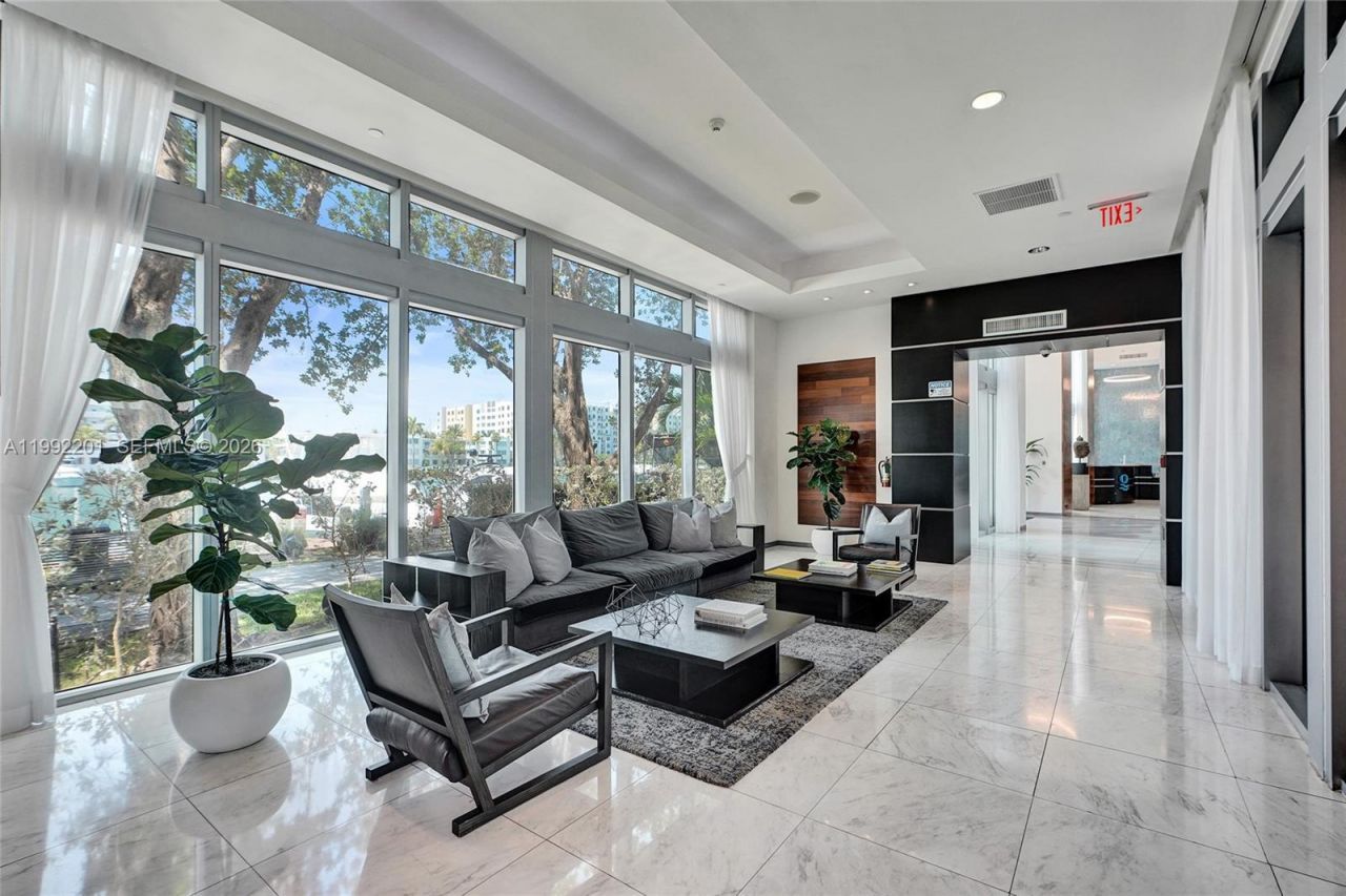 7928 East Dr , Unit 106, North Bay Village, FL 33141 Photo