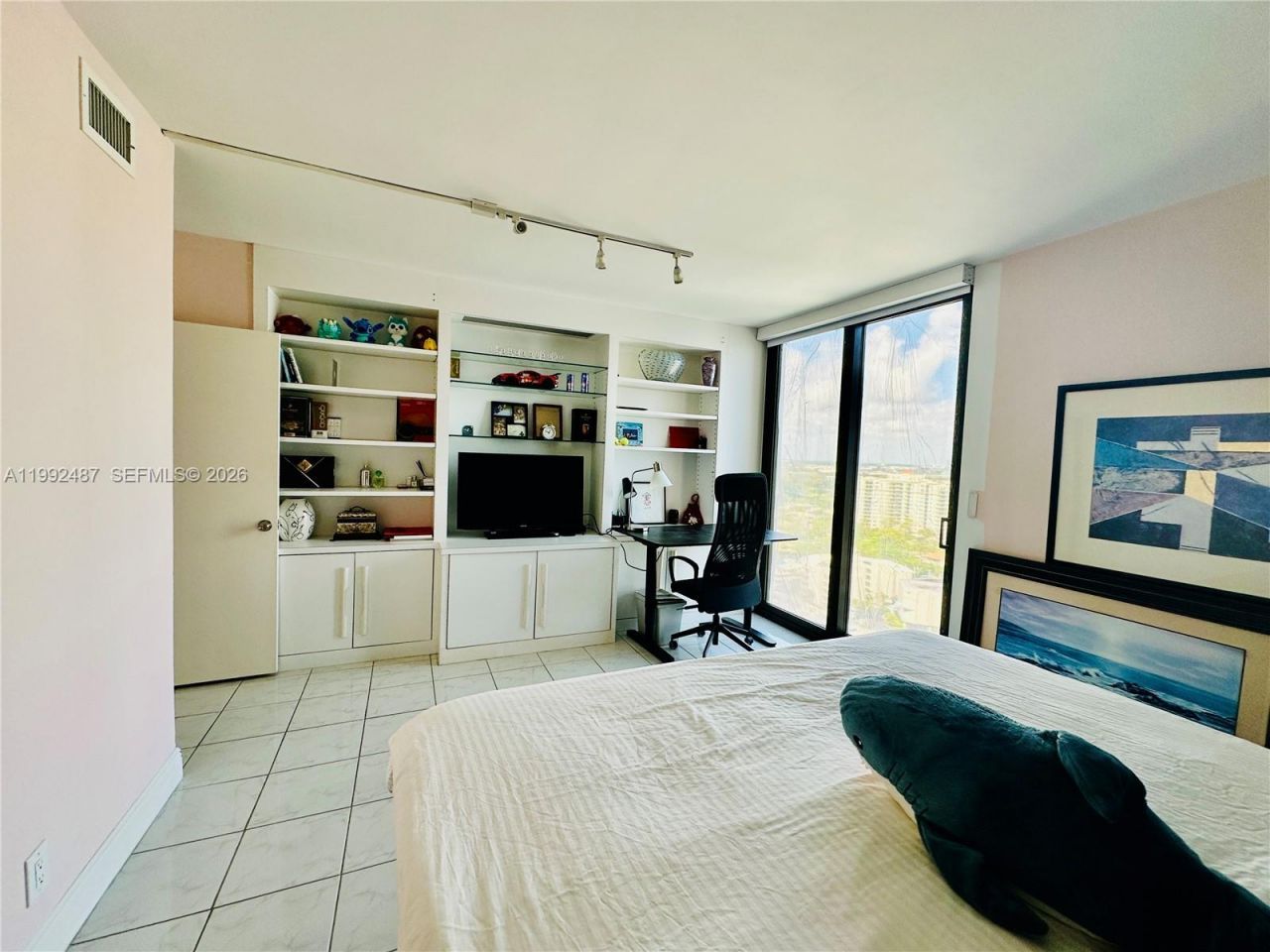 19667 Turnberry Way, Unit 22E, Aventura, FL 33180 Photo