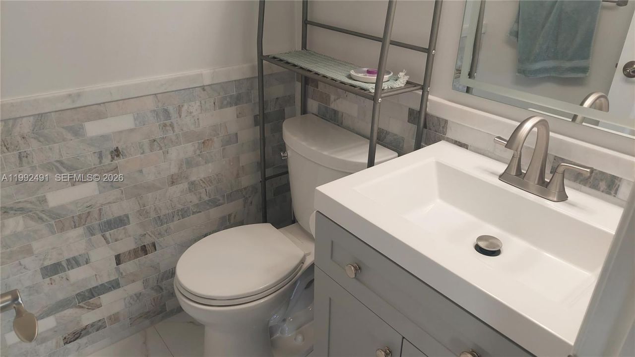 1731 SE 15th St , Unit 402, Fort Lauderdale, FL 33316 Photo