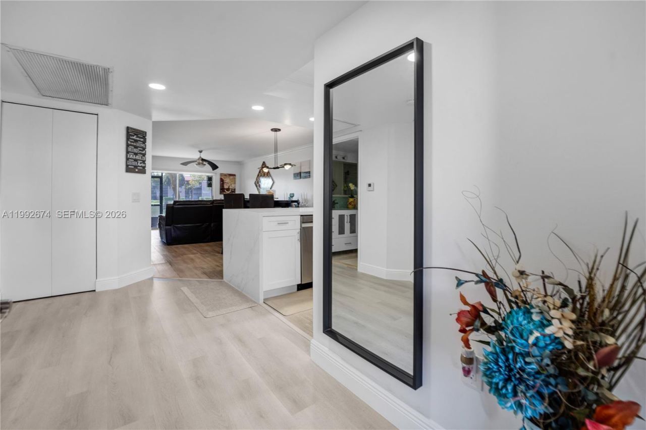 850 SW 138th Ave, Unit 111D, Pembroke Pines, FL 33027 Photo