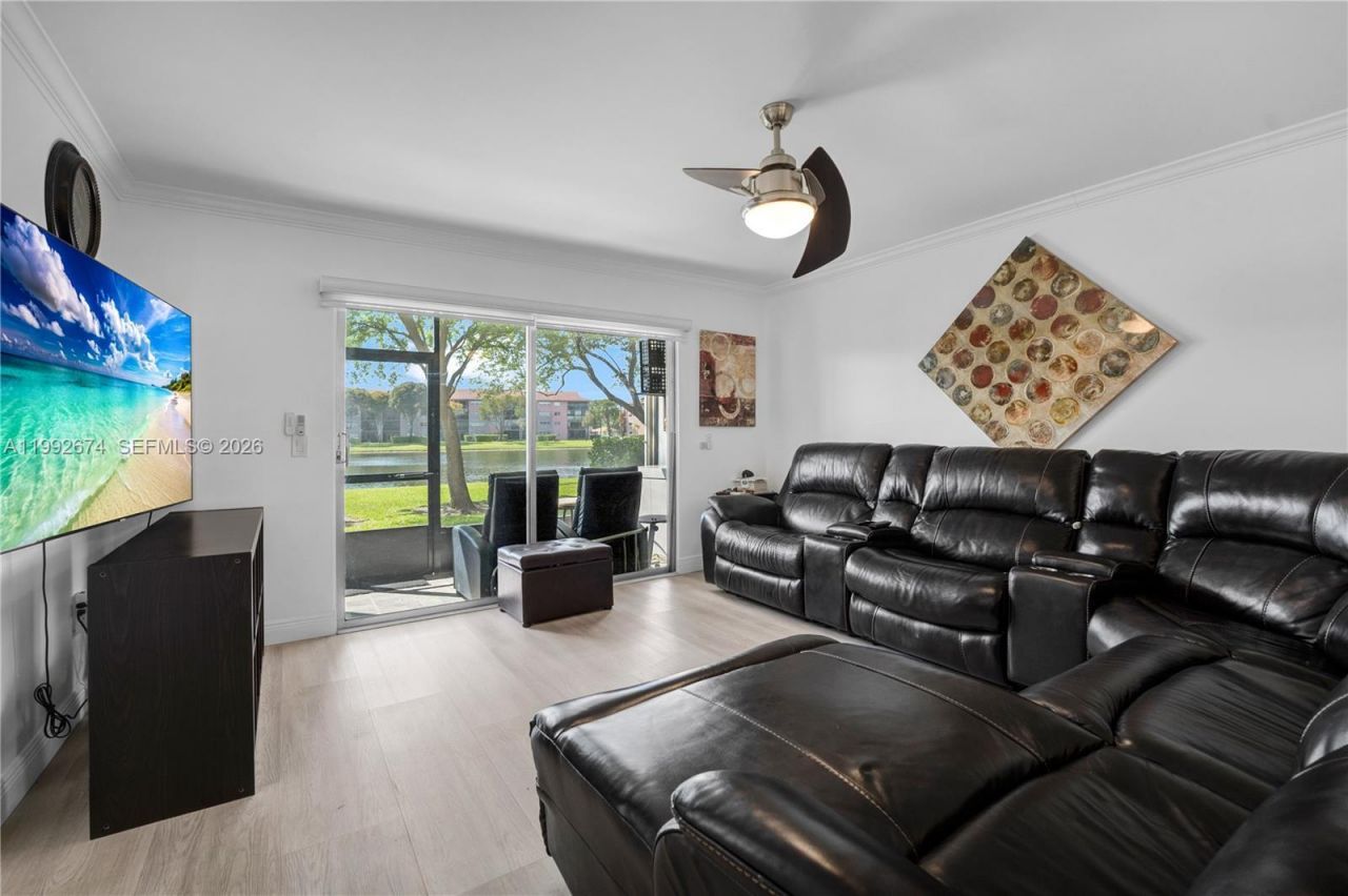 850 SW 138th Ave, Unit 111D, Pembroke Pines, FL 33027 Photo