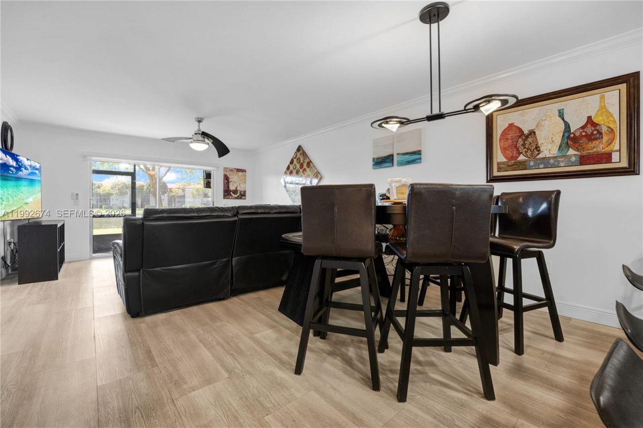 850 SW 138th Ave, Unit 111D, Pembroke Pines, FL 33027 Photo