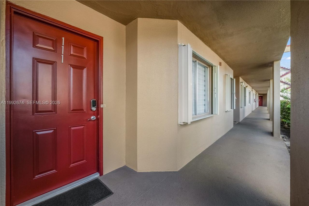 850 SW 138th Ave, Unit 111D, Pembroke Pines, FL 33027 Photo