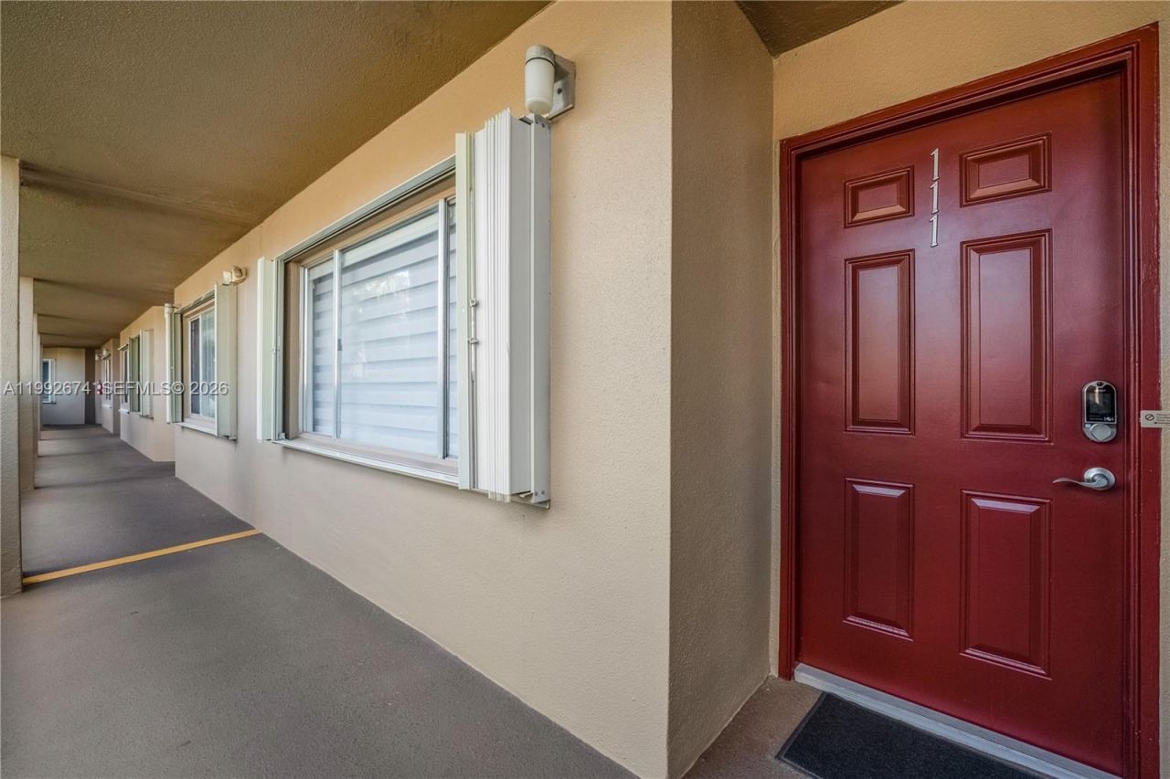 850 SW 138th Ave, Unit 111D, Pembroke Pines, FL 33027 Photo