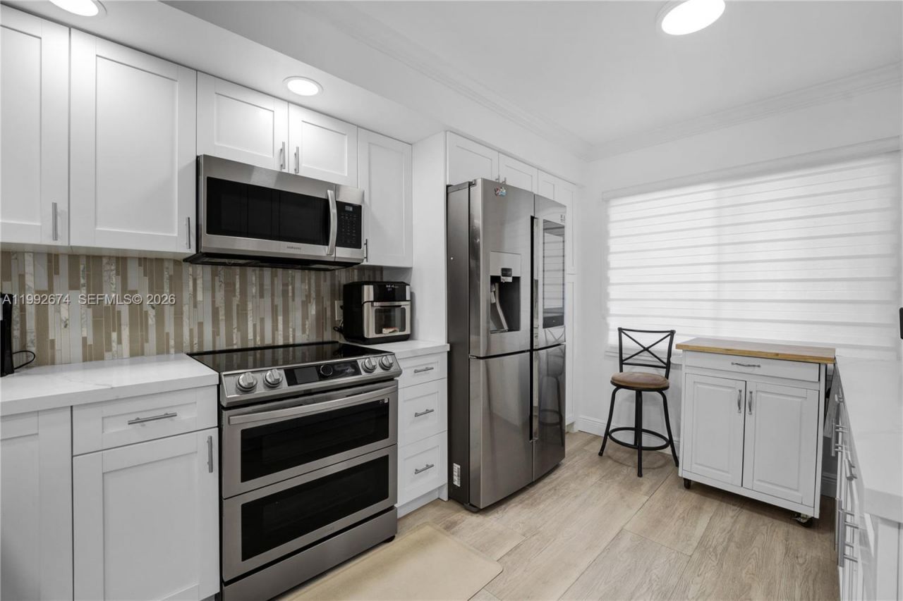 850 SW 138th Ave, Unit 111D, Pembroke Pines, FL 33027 Photo