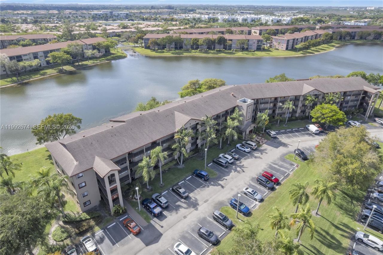 850 SW 138th Ave, Unit 111D, Pembroke Pines, FL 33027 Photo