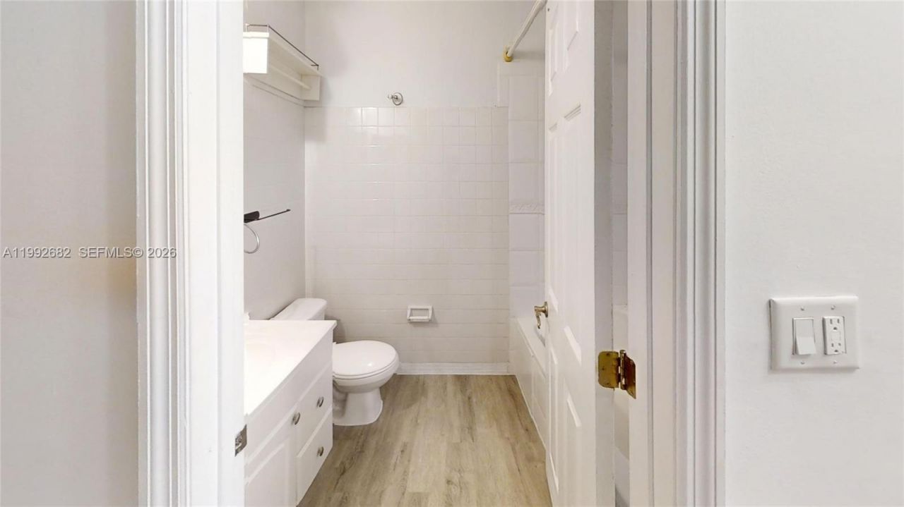 301 N Pine Island Rd , Unit 165, Plantation, FL 33324 Photo