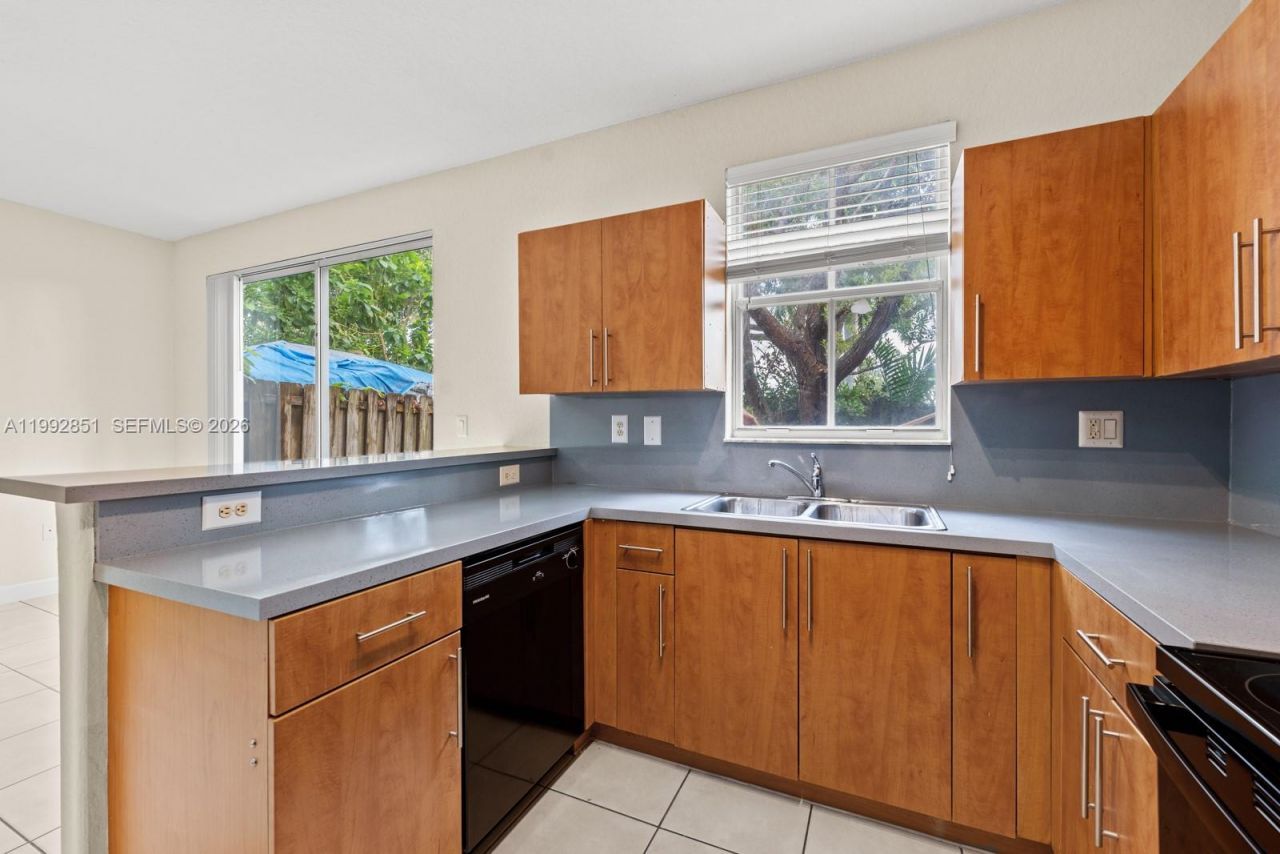 2411 SE 14th St, Homestead, FL 33035 Photo