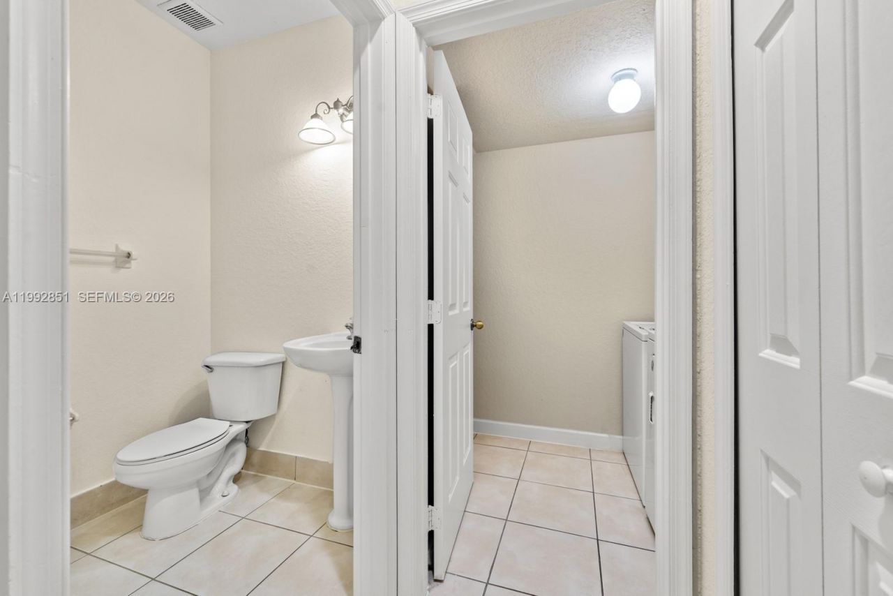 2411 SE 14th St, Homestead, FL 33035 Photo