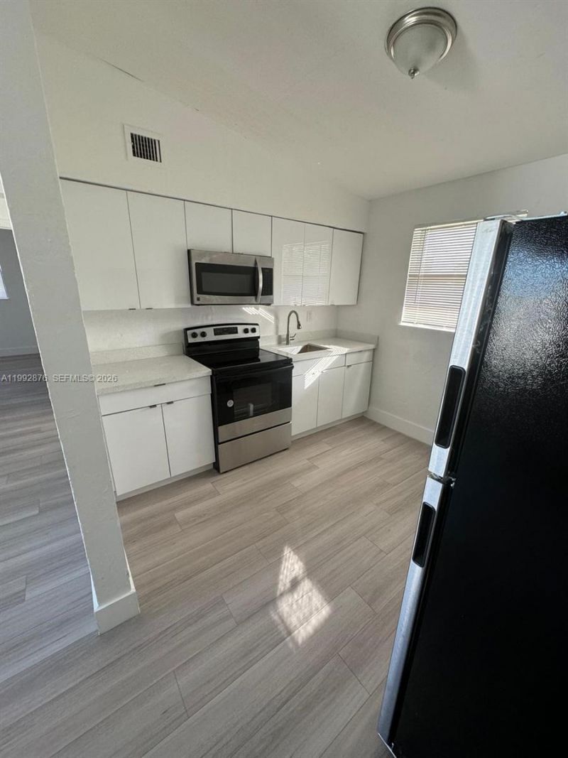 2005 Ali Baba Ave, Opa Locka, FL 33054 Photo