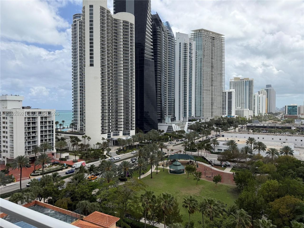 210 174th St , Unit 1403, Sunny Isles Beach, FL 33160 Photo