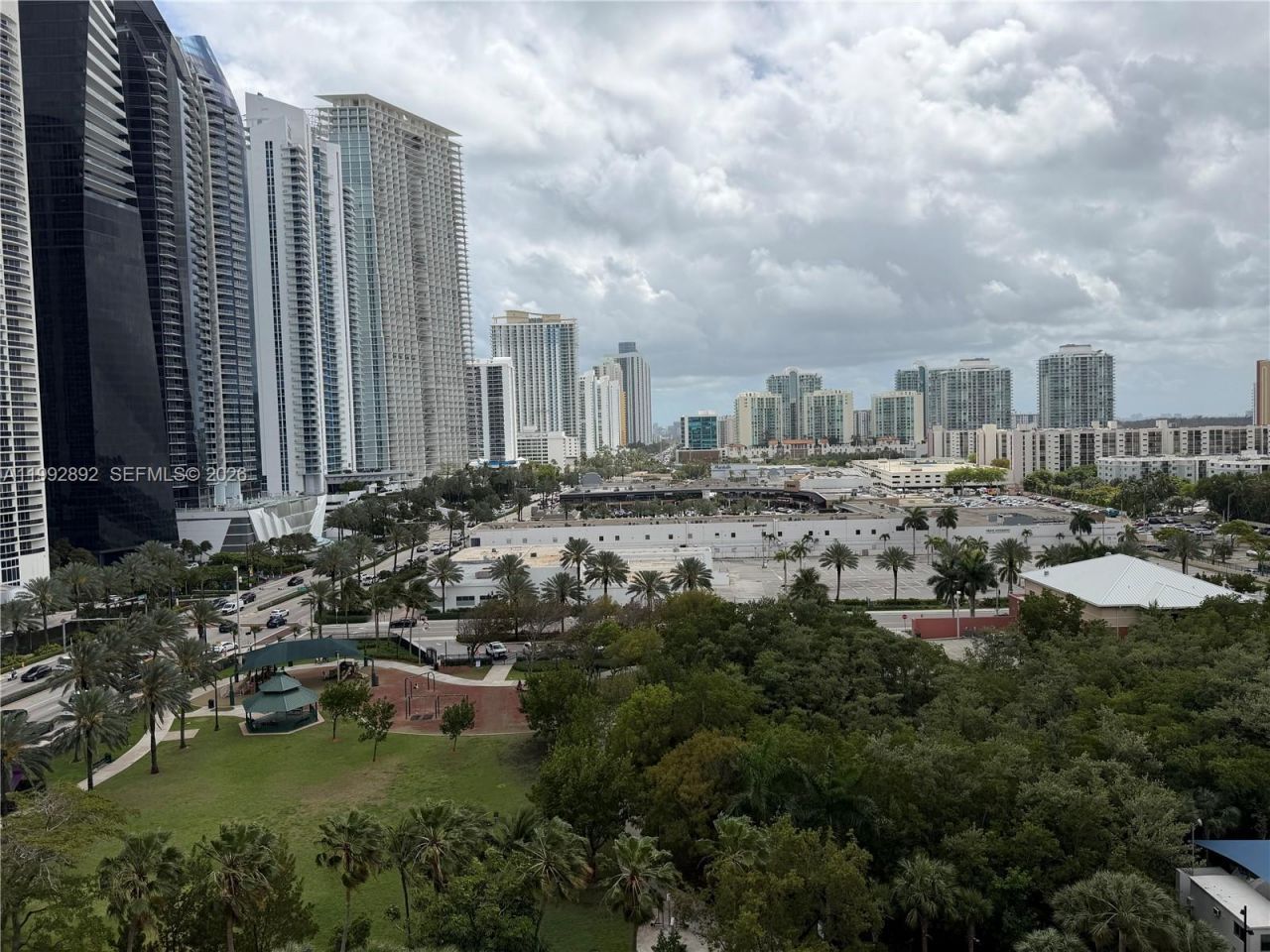 210 174th St , Unit 1403, Sunny Isles Beach, FL 33160 Photo