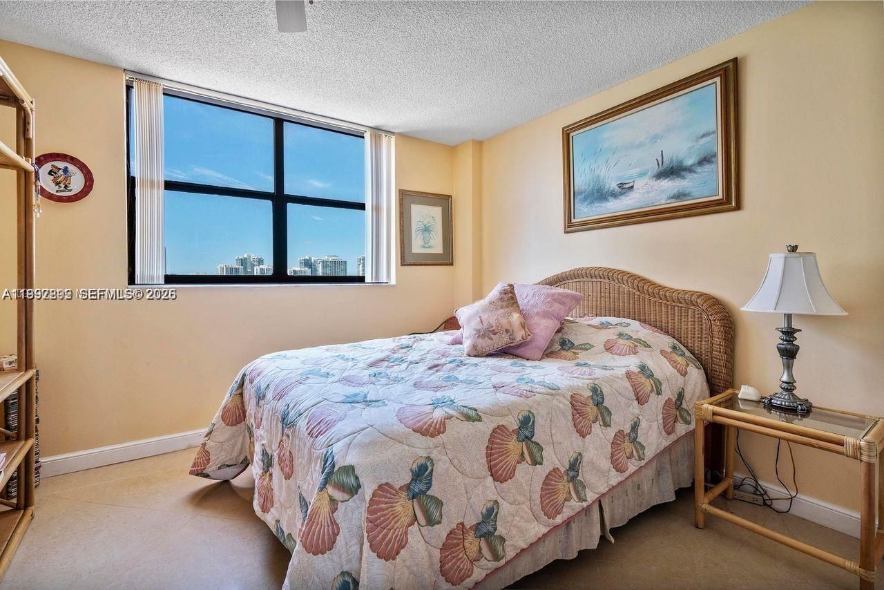 210 174th St , Unit 1403, Sunny Isles Beach, FL 33160 Photo