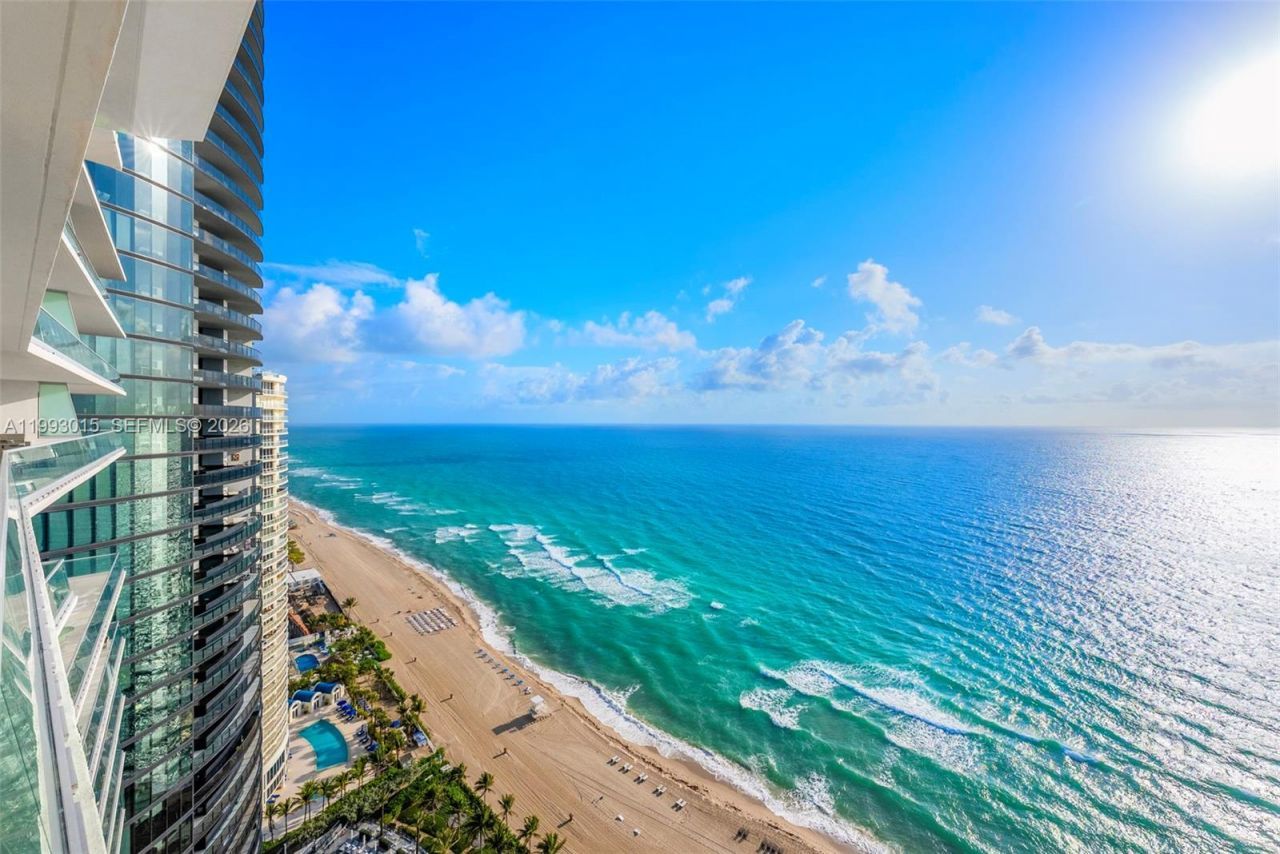 18501 Collins Ave , Unit 2504, Sunny Isles Beach, FL 33160 Photo