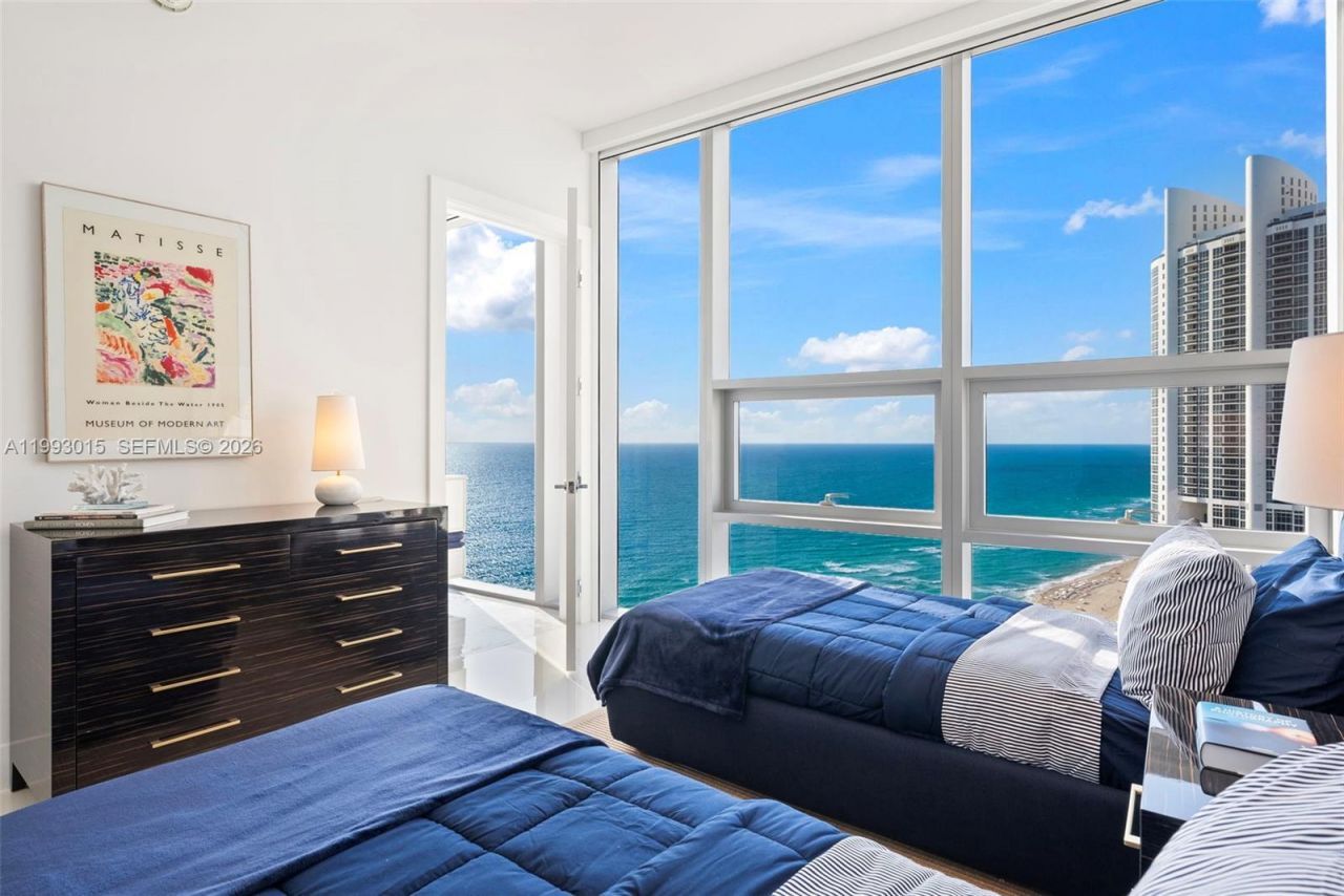 18501 Collins Ave , Unit 2504, Sunny Isles Beach, FL 33160 Photo