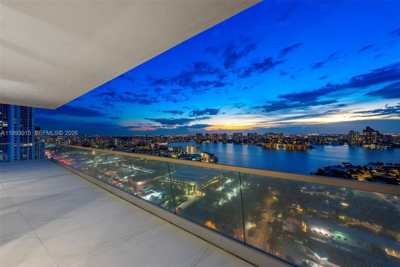 18501 Collins Ave , Unit 2504, Sunny Isles Beach, FL 33160 Photo