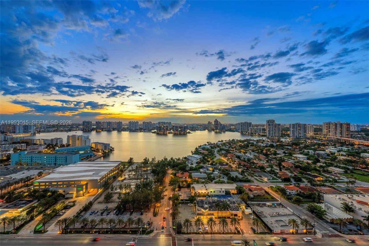 18501 Collins Ave , Unit 2504, Sunny Isles Beach, FL 33160 Photo