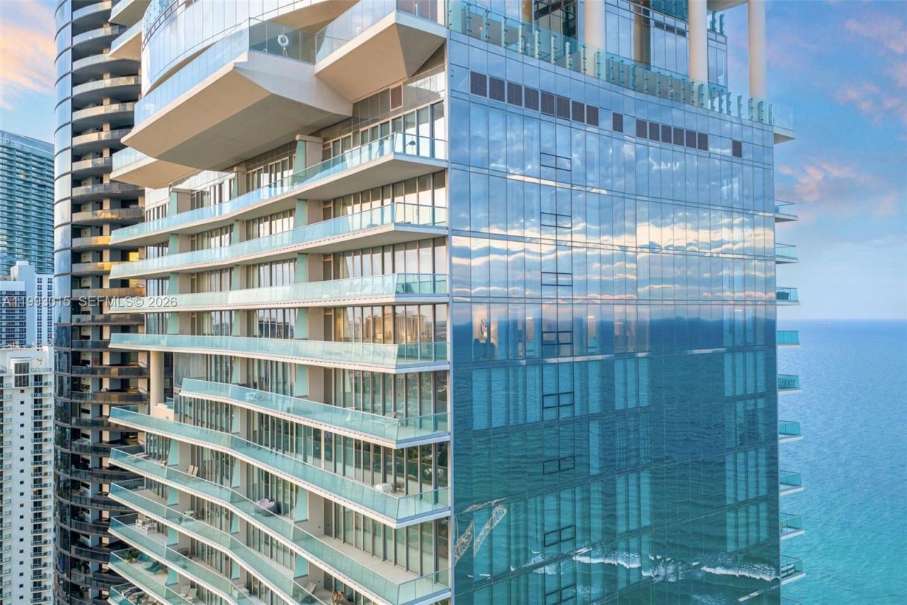 18501 Collins Ave , Unit 2504, Sunny Isles Beach, FL 33160 Photo