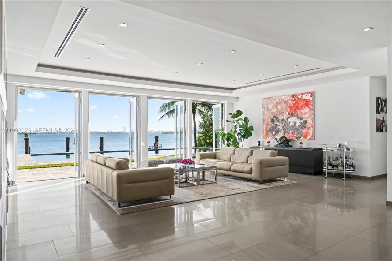 9301 N Bayshore Dr, Miami Shores, FL 33138 Photo