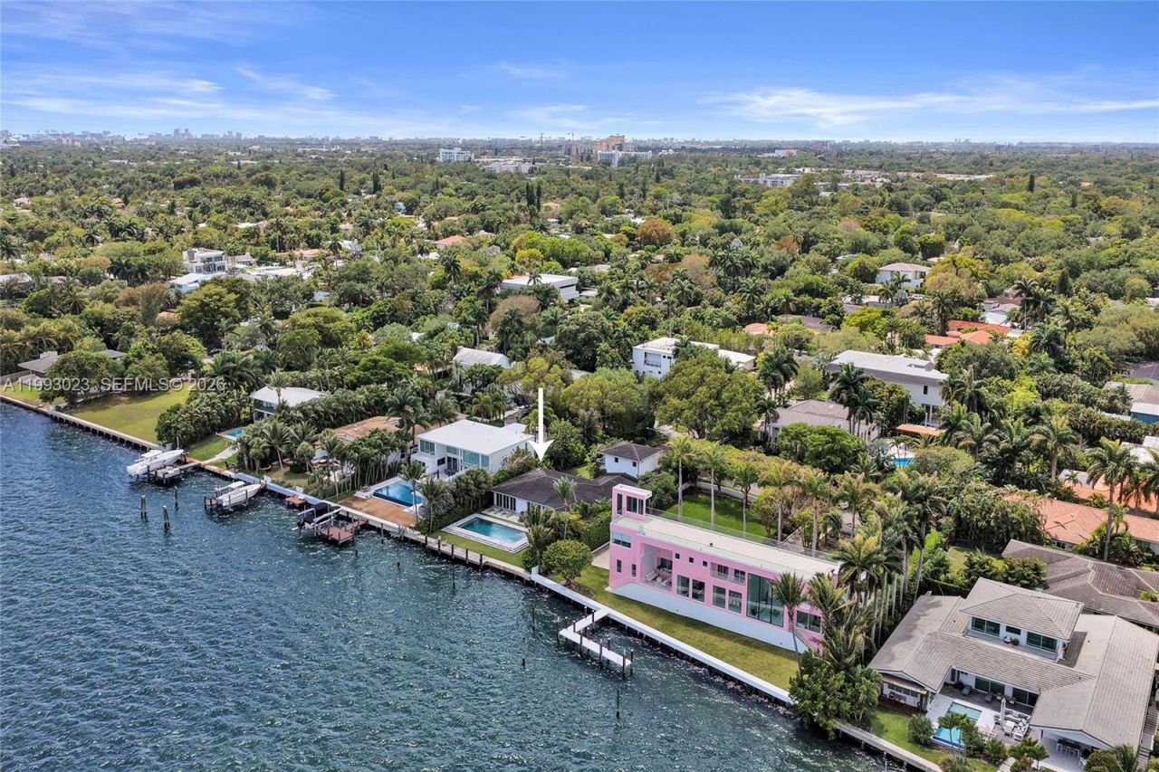 9301 N Bayshore Dr, Miami Shores, FL 33138 Photo