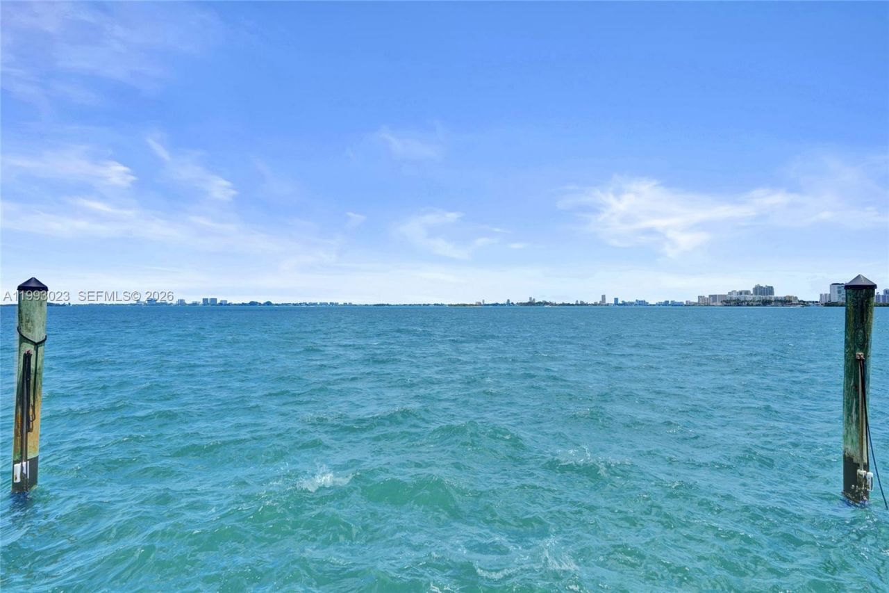 9301 N Bayshore Dr, Miami Shores, FL 33138 Photo