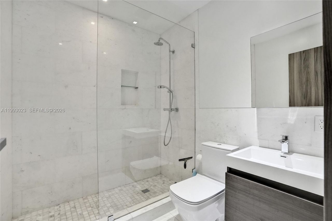 9301 N Bayshore Dr, Miami Shores, FL 33138 Photo