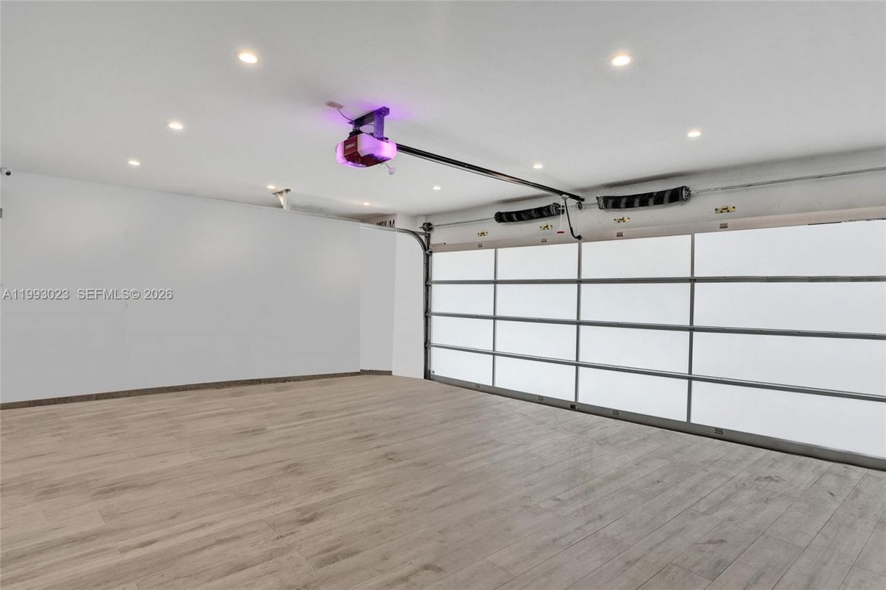 9301 N Bayshore Dr, Miami Shores, FL 33138 Photo