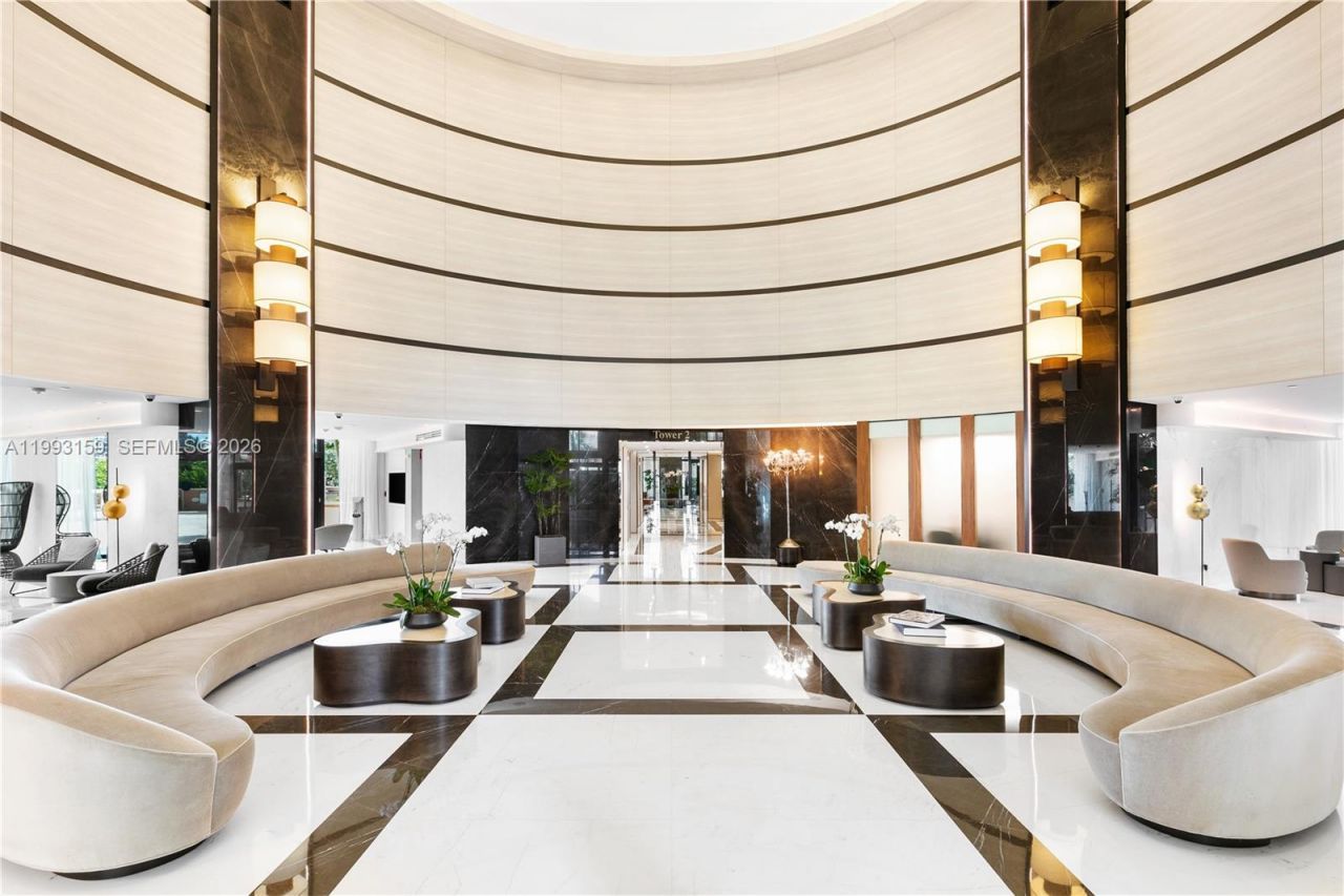 300 S Pointe Drive, Unit 801, Miami Beach, FL 33139 Photo